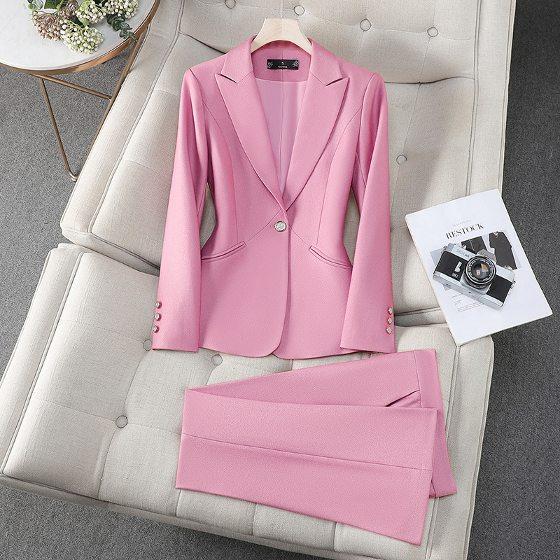 Completo da donna formale con  - Women Formal Wear With Black Blazer recensione e prezzo